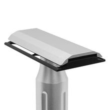 Load image into Gallery viewer, The Goodfellas' Smile- Syntesi Aluminum Safety Razor