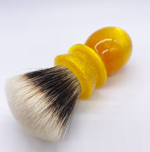 Load image into Gallery viewer, Trotter Handcrafts- Sparkle Jet Yellow in Two Band Manchurian
