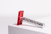 Load image into Gallery viewer, The Goodfellas&#39; Smile- Styletto Red Aluminum Safety Razor
